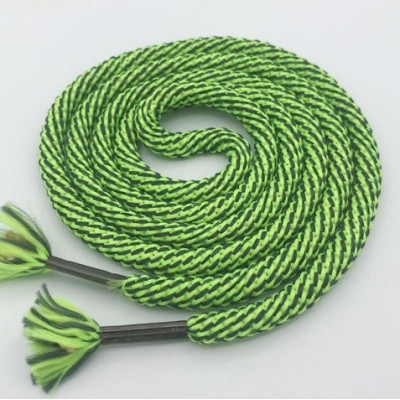 Шнурок круглый спираль Салат неон с черным 110 см.